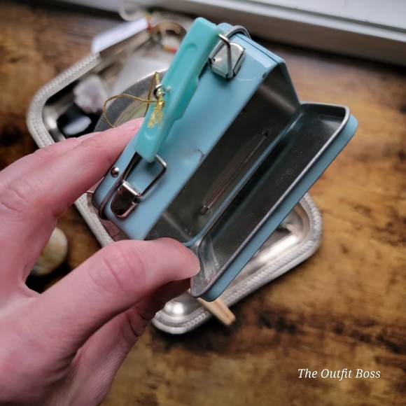 The Beatles Mini Tin Lunchbox - Picture 7 of 9